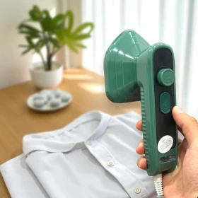 Portable Handheld Dry Clothes Iron 210°C Titanium Plate -21CM